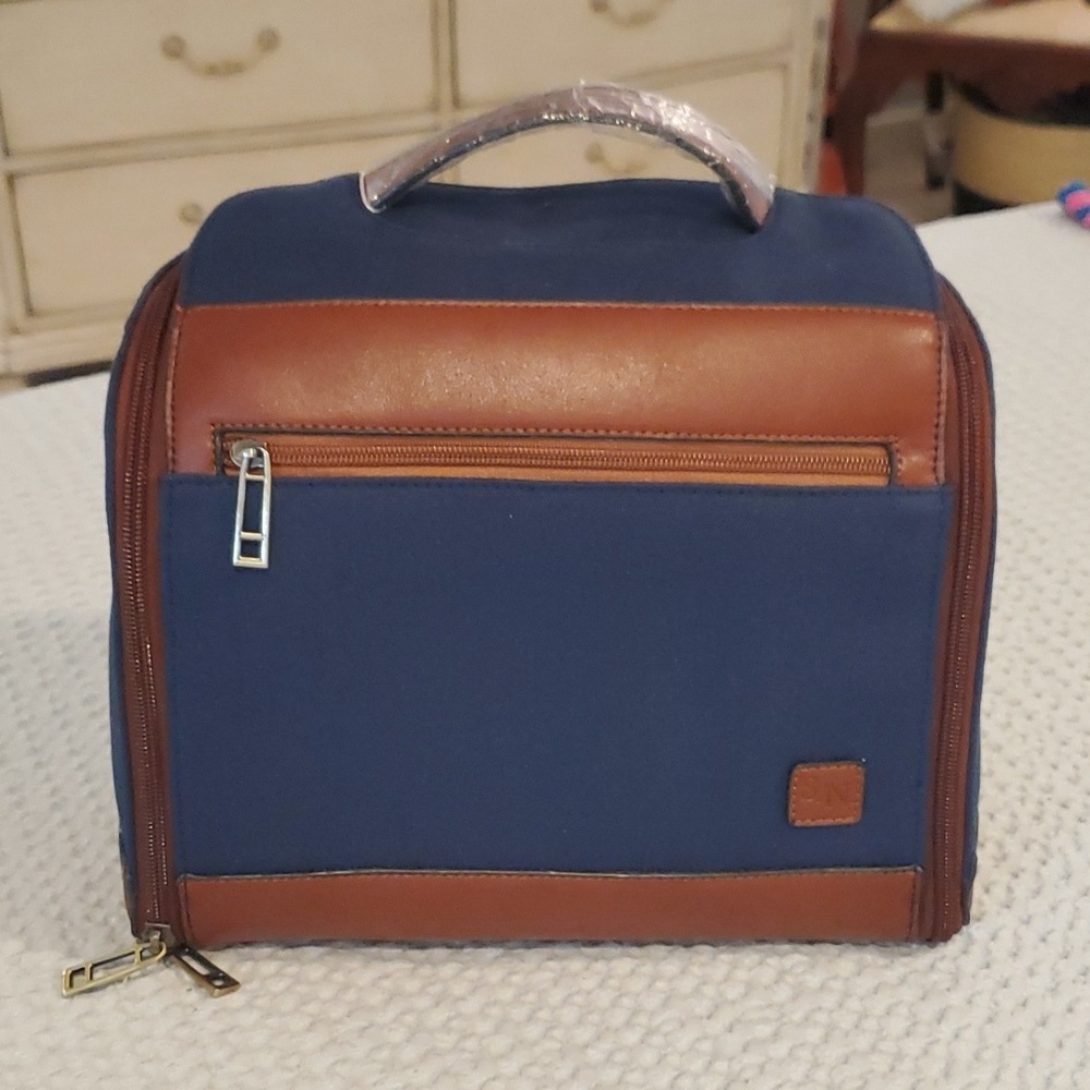 NWT Simply Noelle Travel Bag (#9)